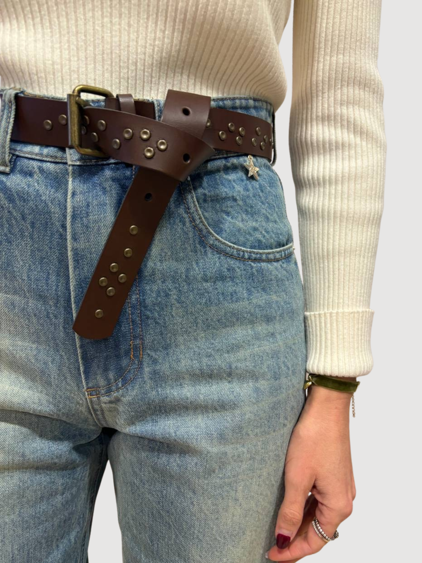 SOUVENIR - Jeans in denim a vita alta a palazzo con cintura