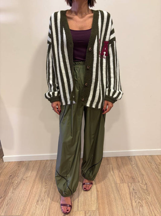 SOUVENIR - Cardigan a righe con bottoni color khaki e bianco con scritta