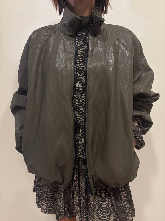 KONTATTO - Bomber in ecopelle con colletto e maniche a palloncino color verde militare
