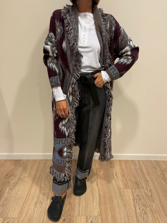 SUSY MIX - Cardigan lungo jacquard con colletto sfrangiato color bordeaux con contrasto marrone e azzurro