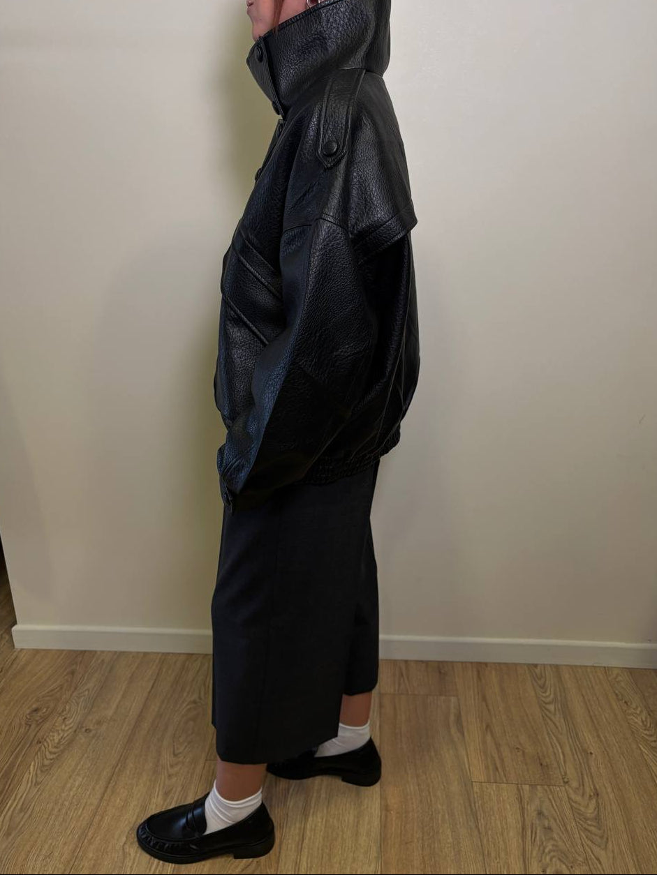 LUMINA - Bomber over in ecopelle martellato con tasche e bottoni color nero