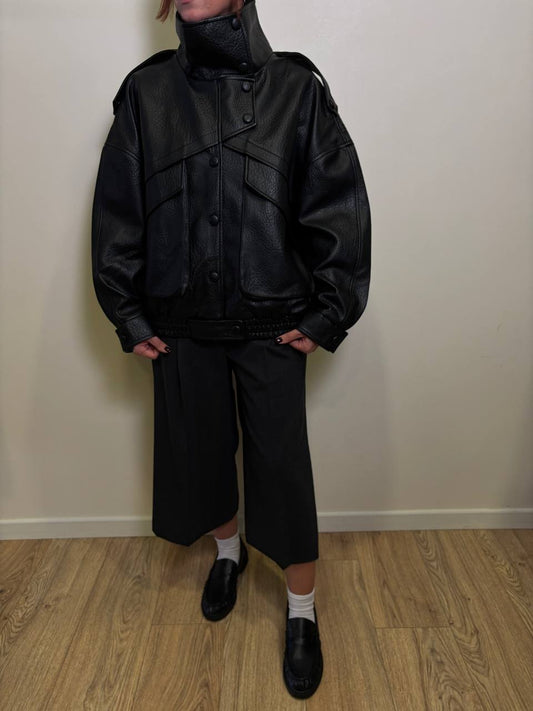 LUMINA - Bomber over in ecopelle martellato con tasche e bottoni color nero