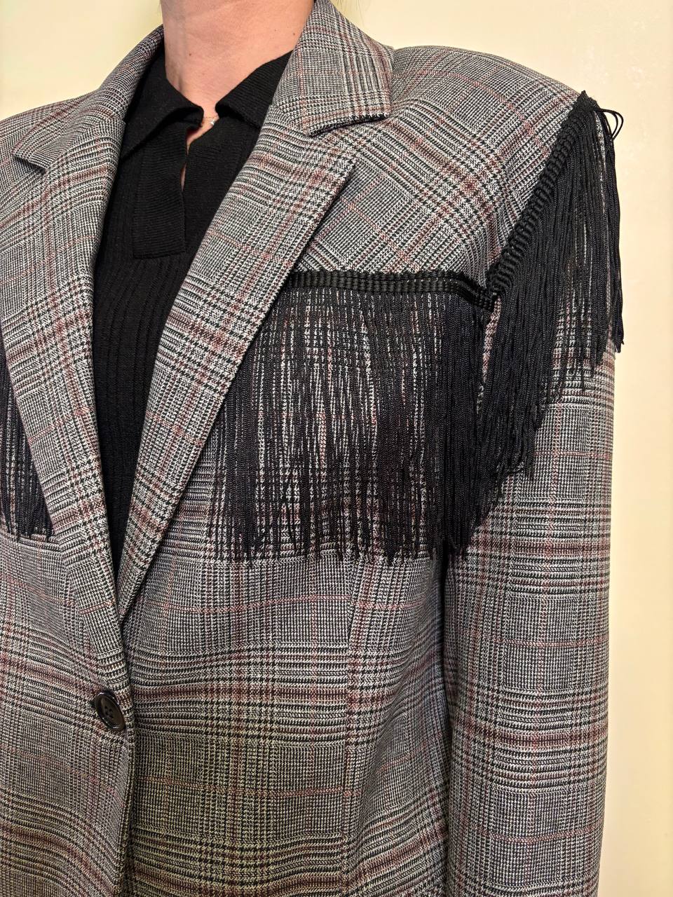 VICOLO - Blazer in tartan con frange nere color grigio e bordeaux