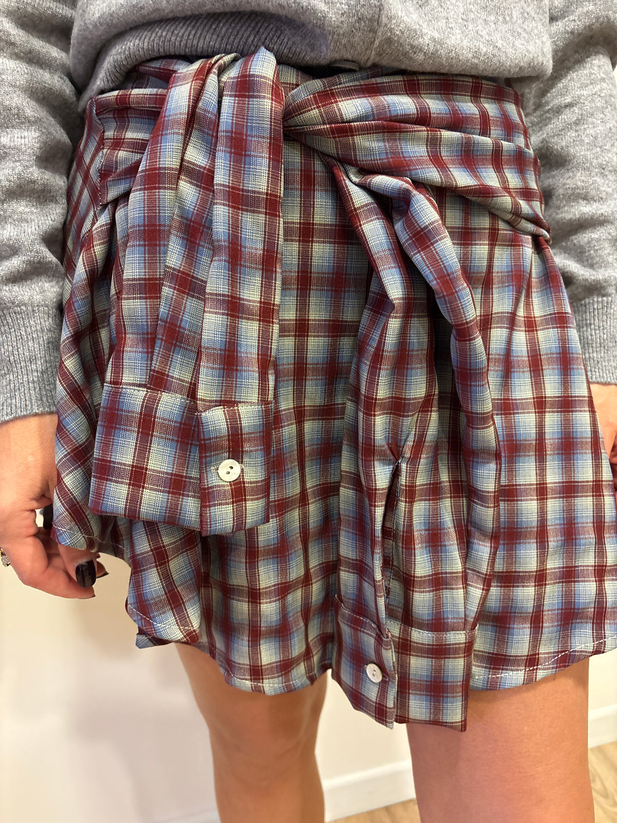 HAVEONE - Gonna in camicia a quadri con maniche finte color bordeaux
