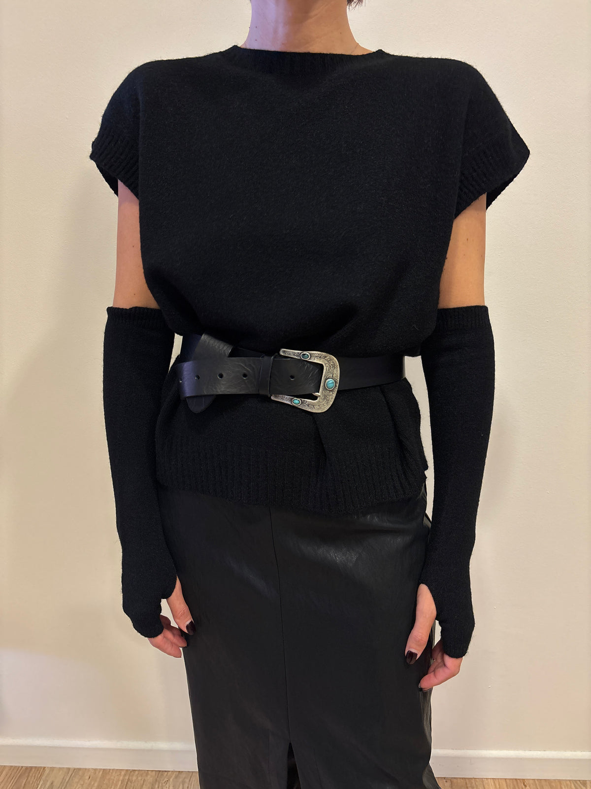 HAVEONE - Maglia in misto viscosa con manicotti color nero