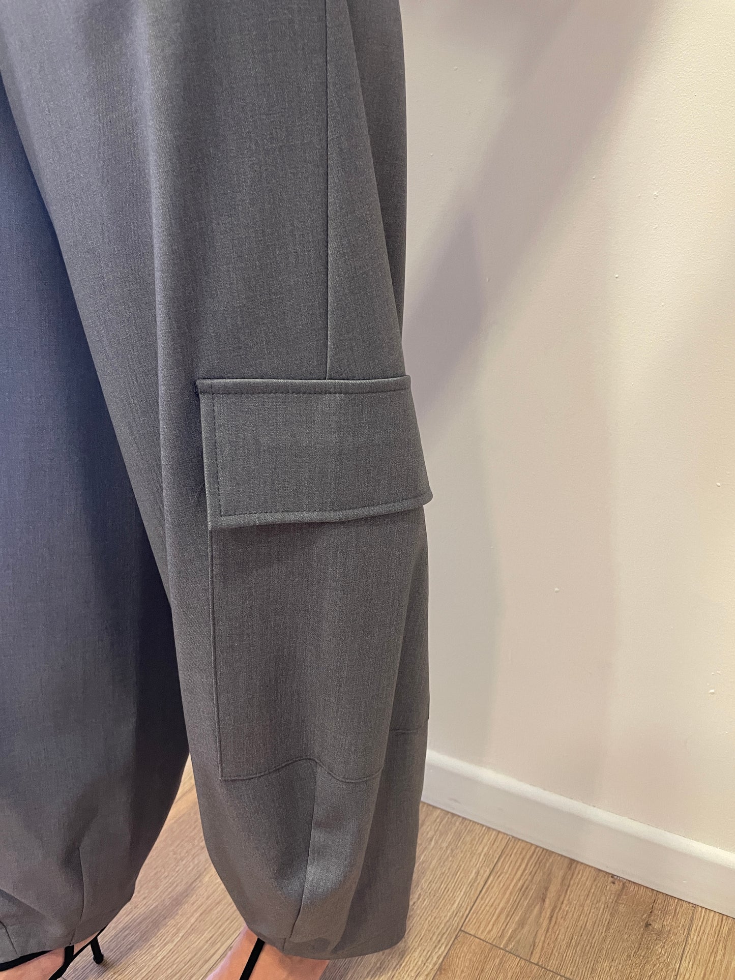 KONTATTO - Baloon cargo color grigio