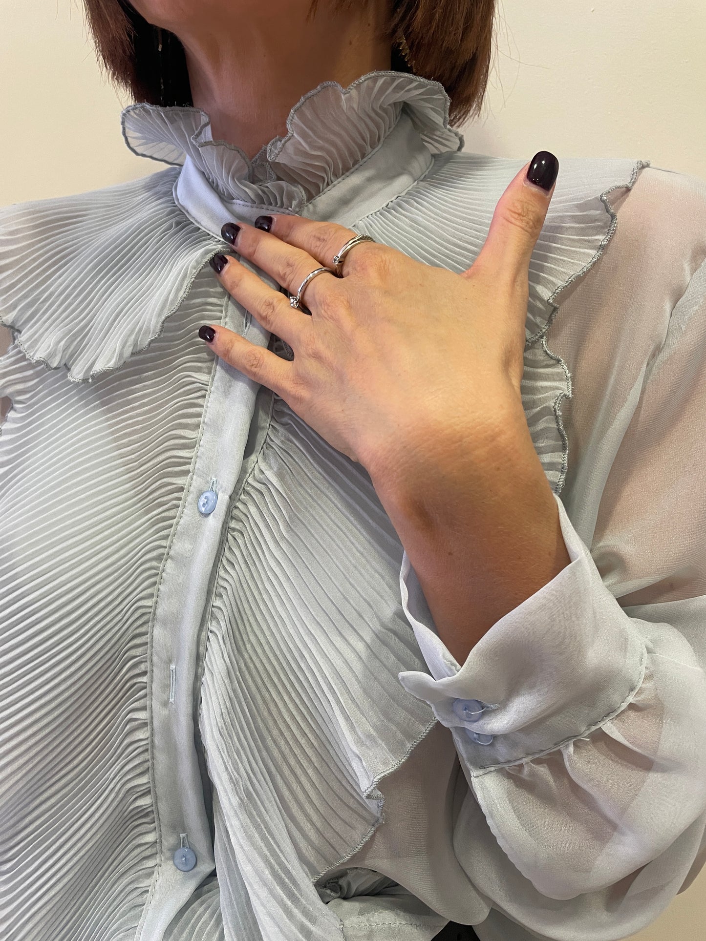 KONTATTO - Camicia jabot plissé con colletto color grigio