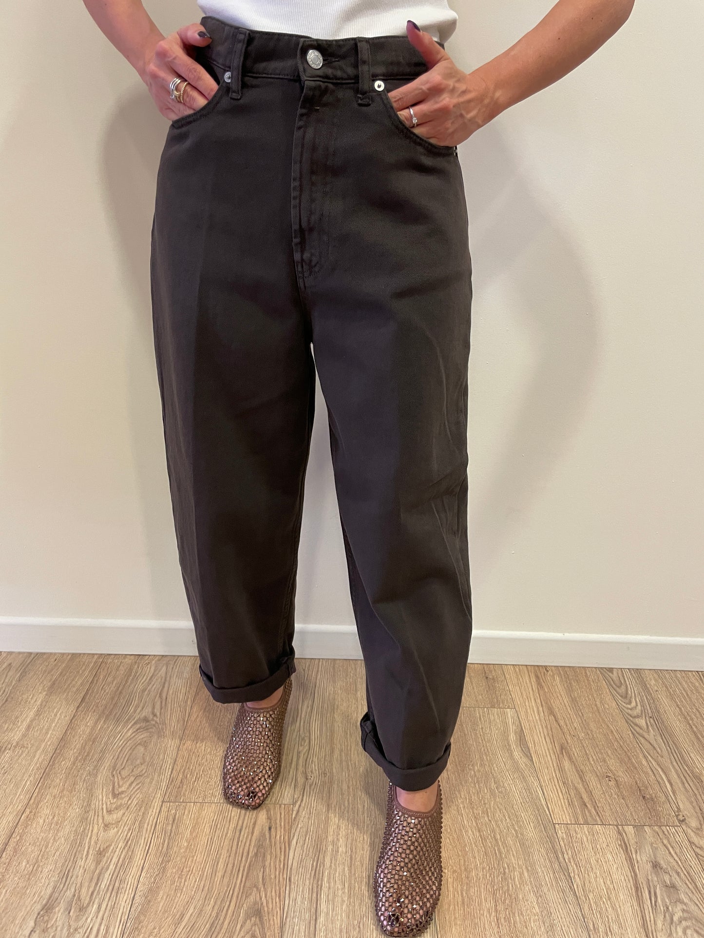 VICOLO - Jeans Laila baggy fit a vita media color moro