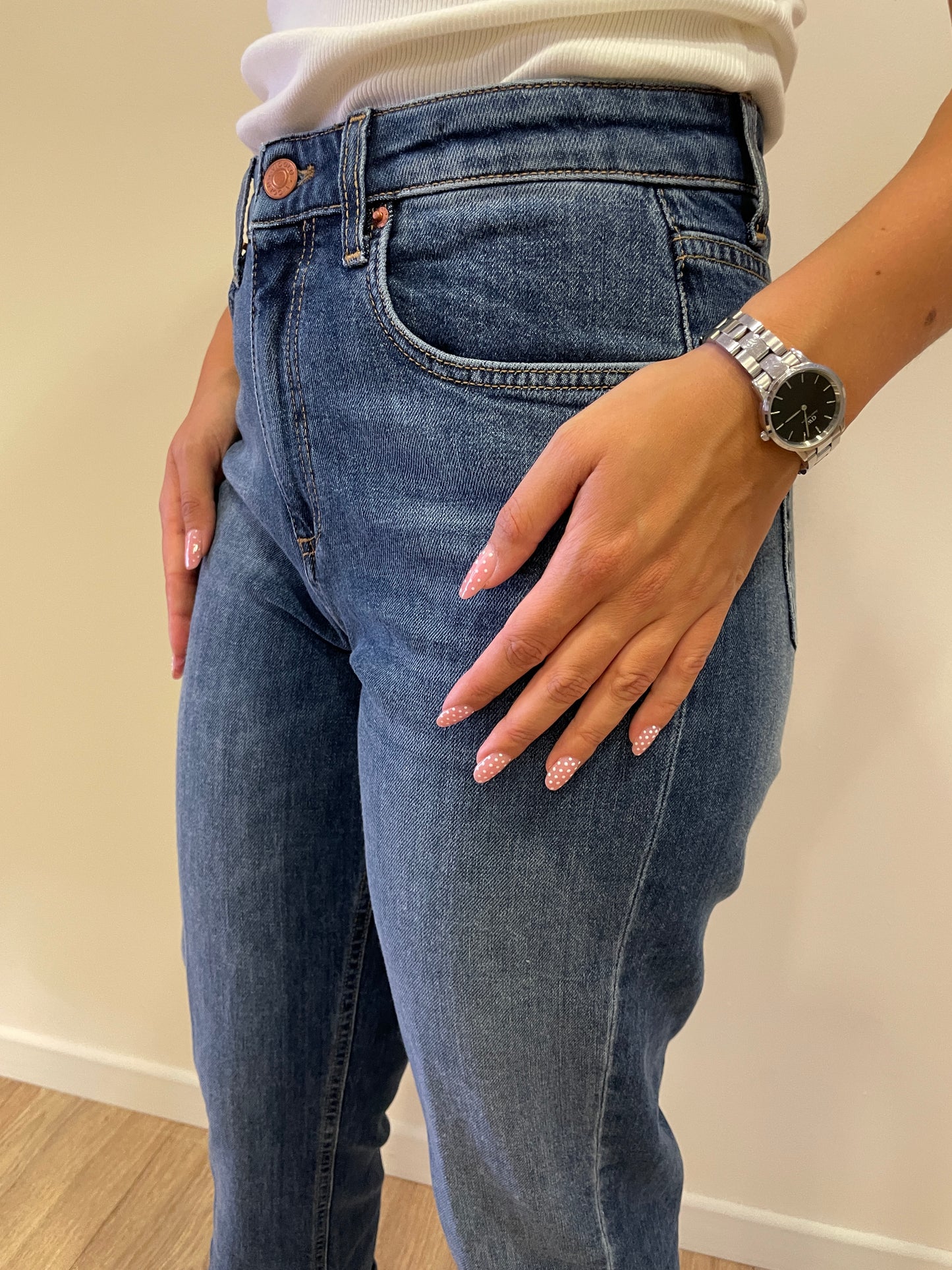 VICOLO - Jeans Maggie a vita media elasticizzato a gamba dritta con risvolto color denim blu