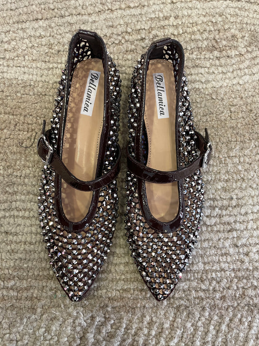 Ballerine a punta con strass e cinturino color moro