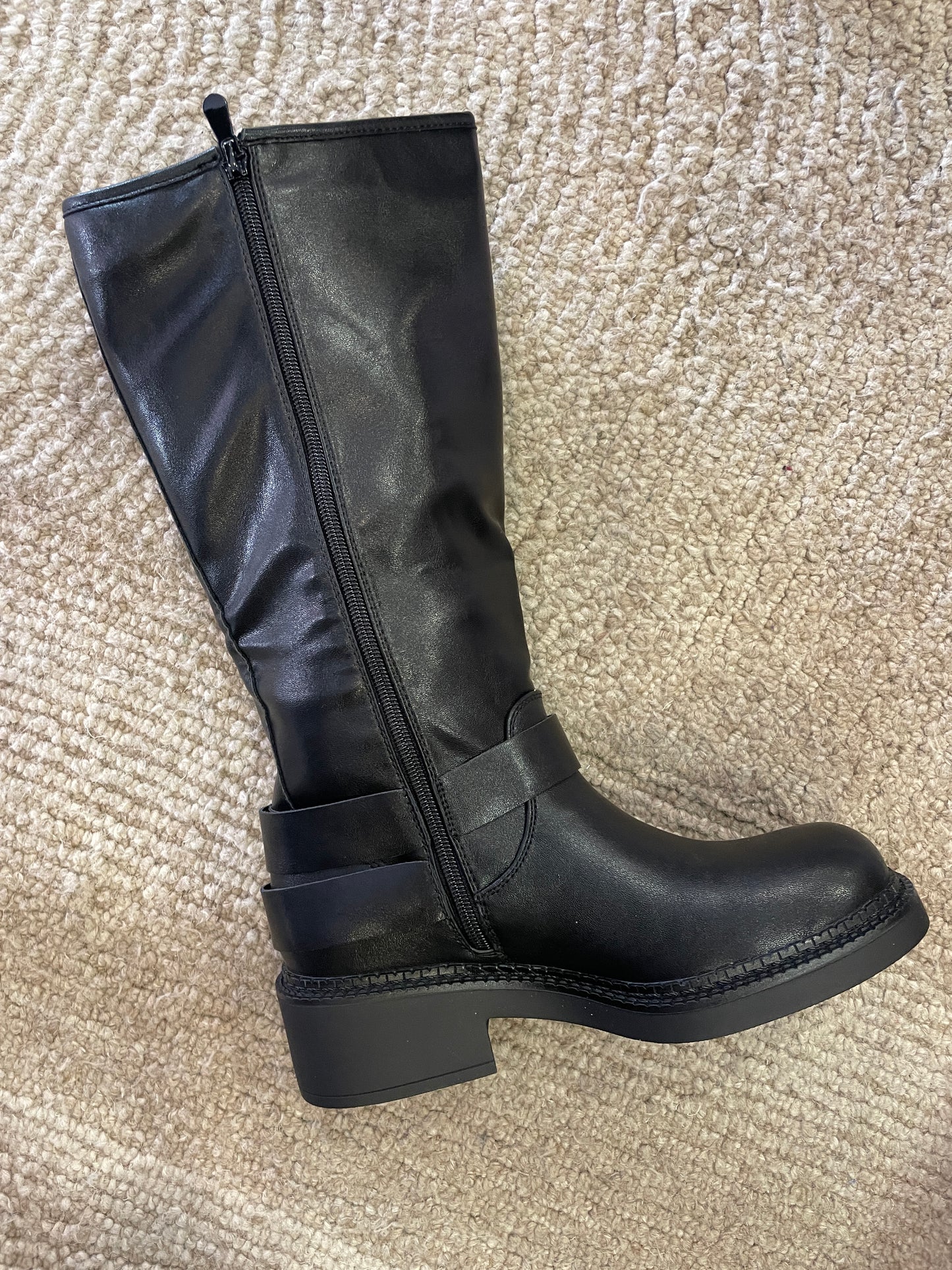 Stivale bickers nero in ecopelle con fibbie