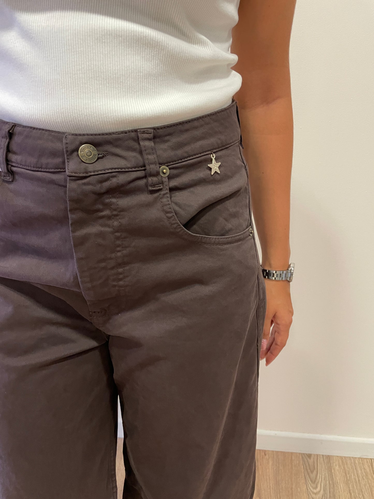 SOUVENIR - Pantalone Gaya Barrel fit pronunciato color cioccolato