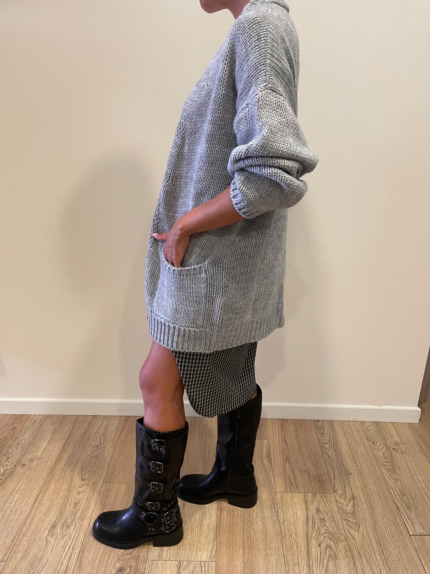 VICOLO - Cardigan con bottoni e tasche in misto lana, viscosa e alpaca - più colori