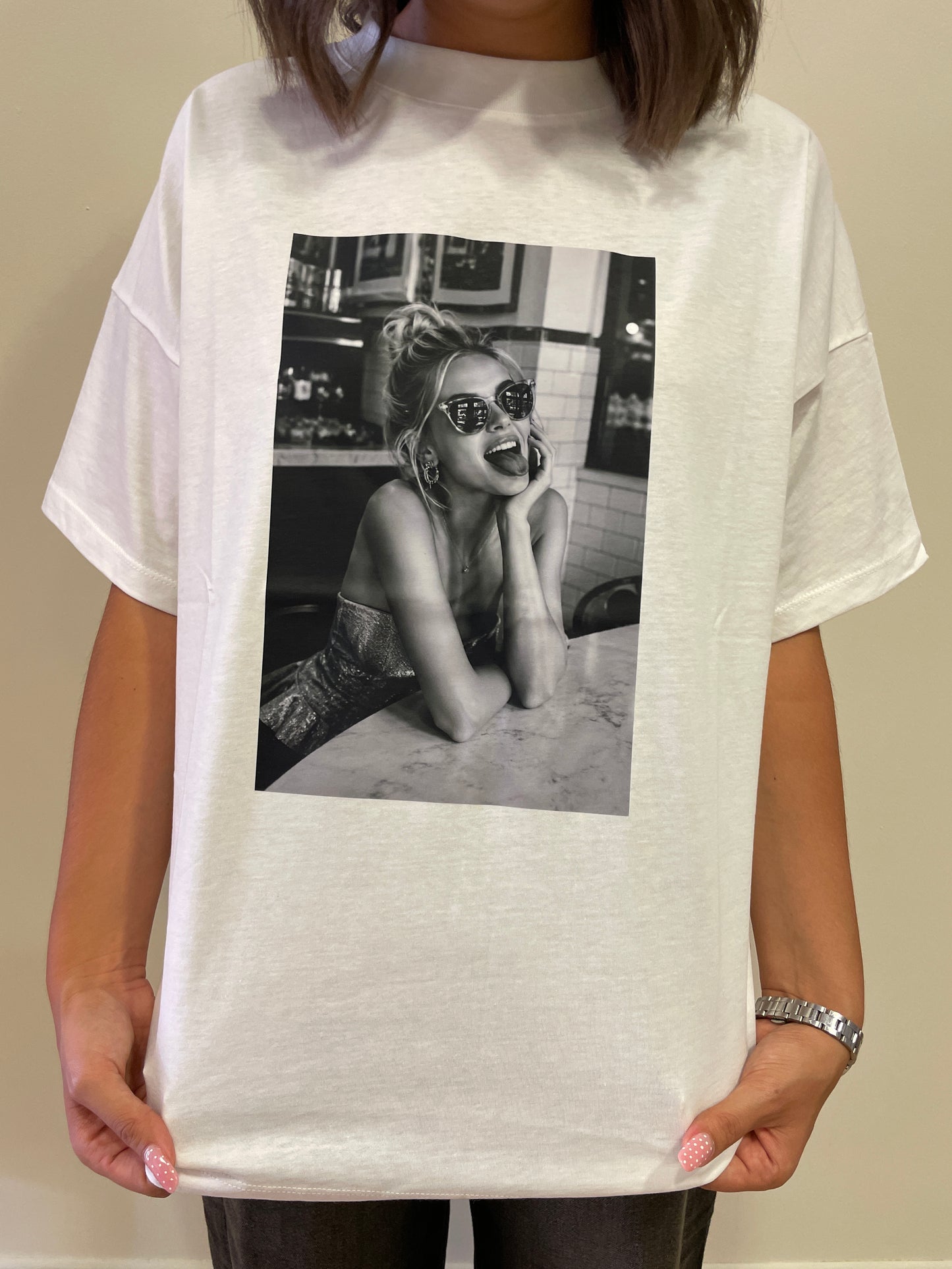VICOLO - T-shirt over con stampa in cotone color bianco
