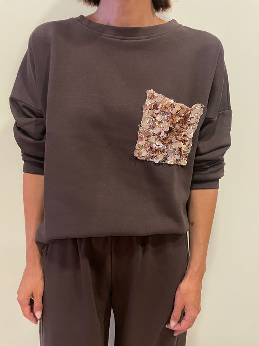SUSY MIX - Felpa con girocollo in misto cotone con dettaglio tasca in paillettes color moro
