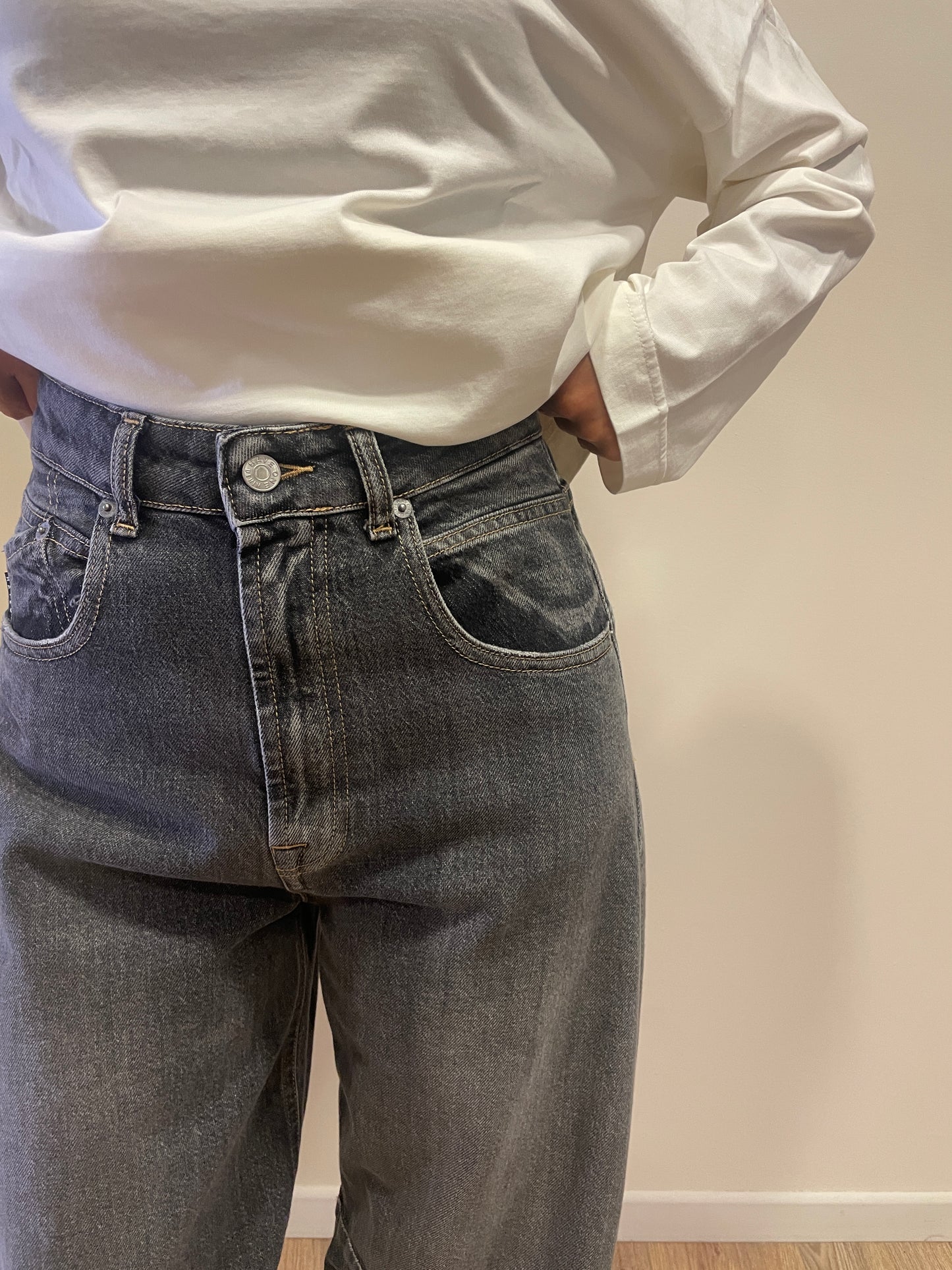 HAVEONE - Jeans Barbara baggy fit con cuciture in nero fumo