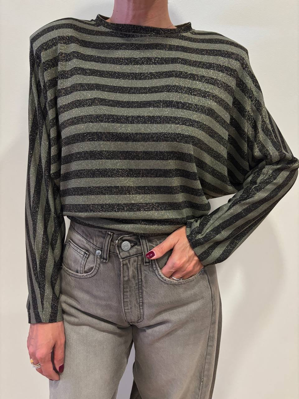 SOUVENIR - Maglia a girocollo verde a righe in lurex con spallucce