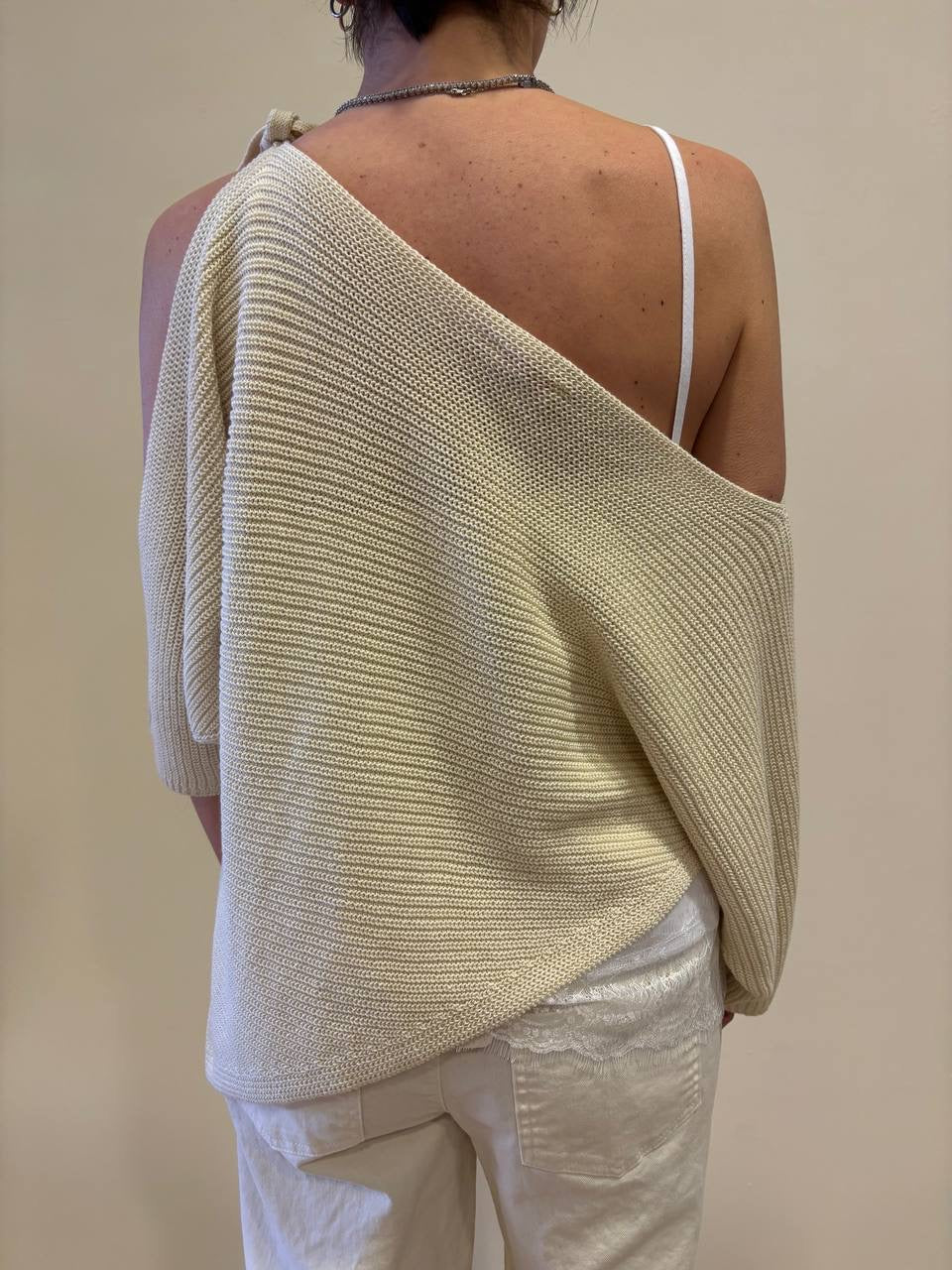 KONTATTO - Maglia cut out ecrù con canotta con pizzo rimovibile - più colori