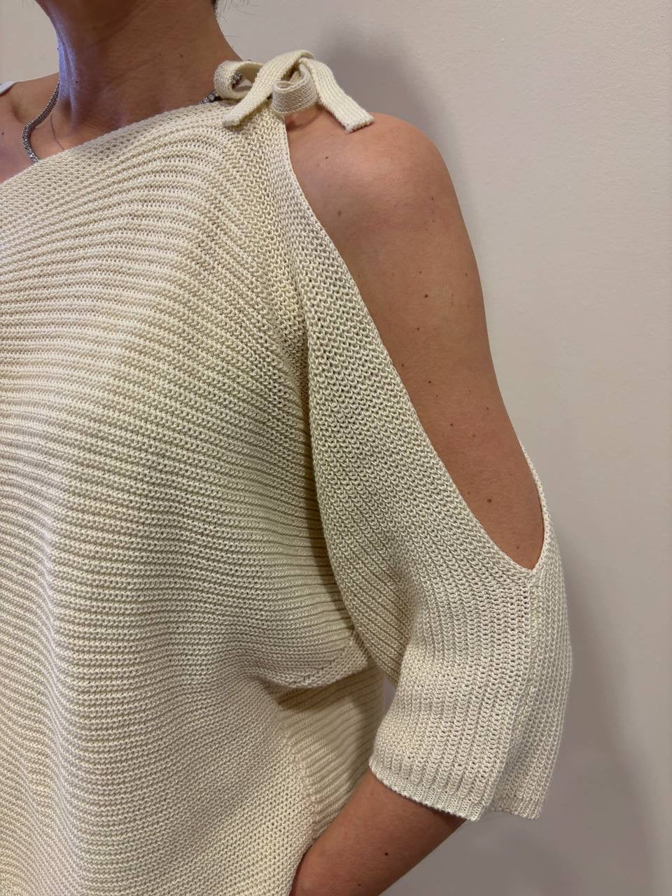 KONTATTO - Maglia cut out ecrù con canotta con pizzo rimovibile - più colori