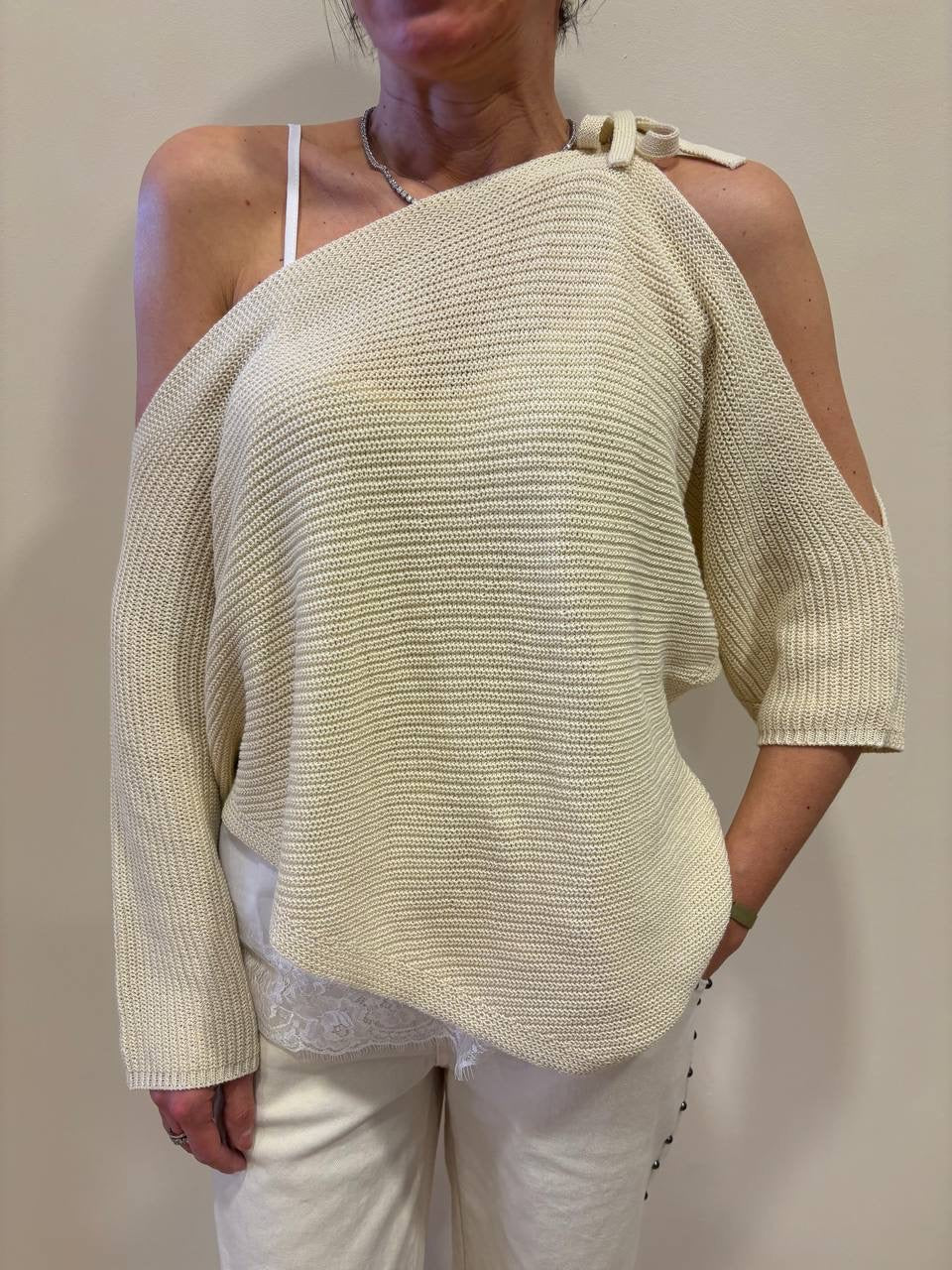 KONTATTO - Maglia cut out ecrù con canotta con pizzo rimovibile - più colori