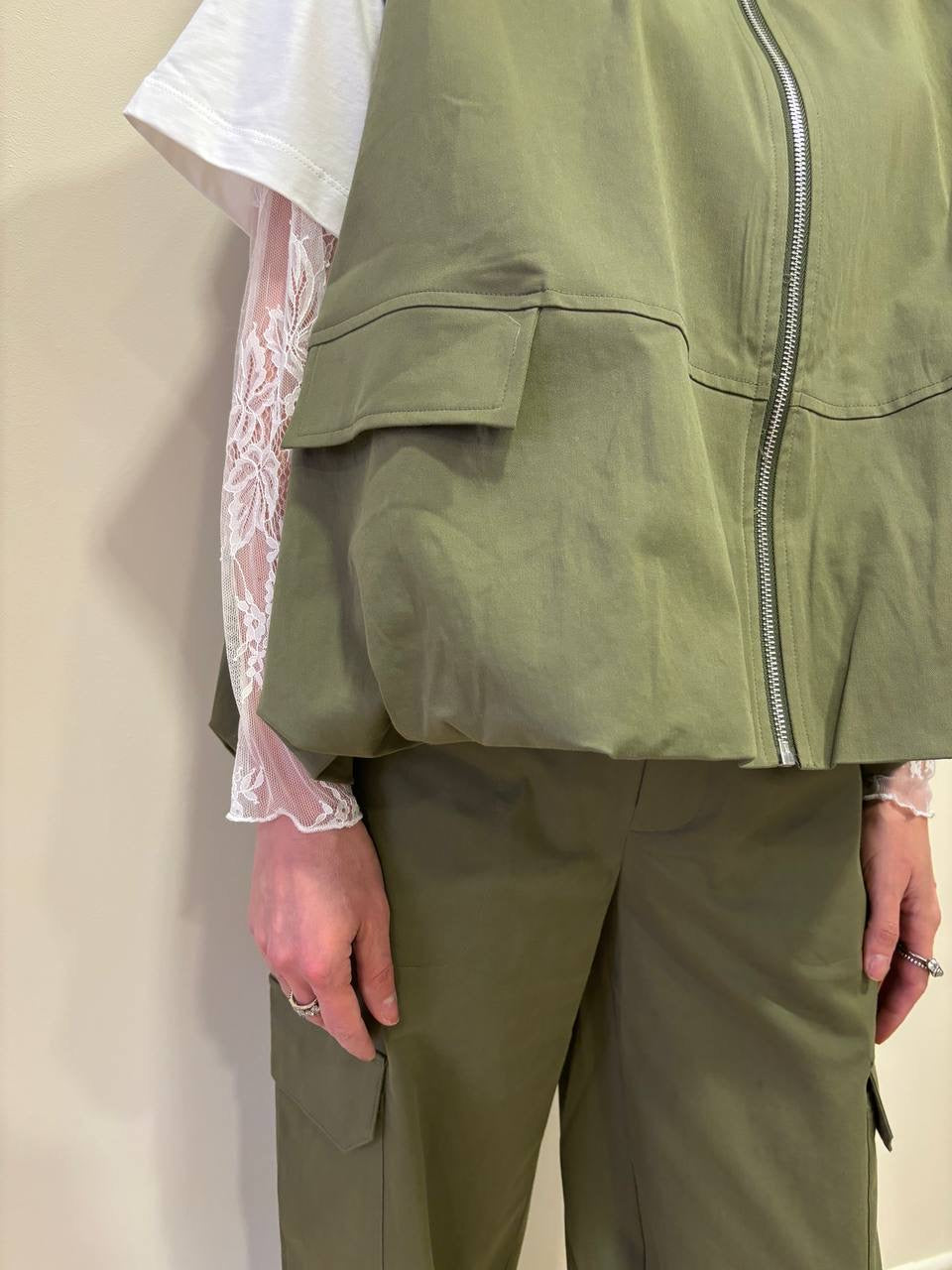 MEME ROAD - Bomber smanicato verde militare con chiusura con zip