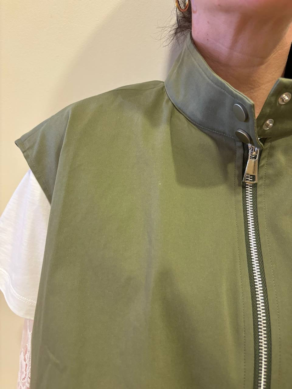 MEME ROAD - Bomber smanicato verde militare con chiusura con zip