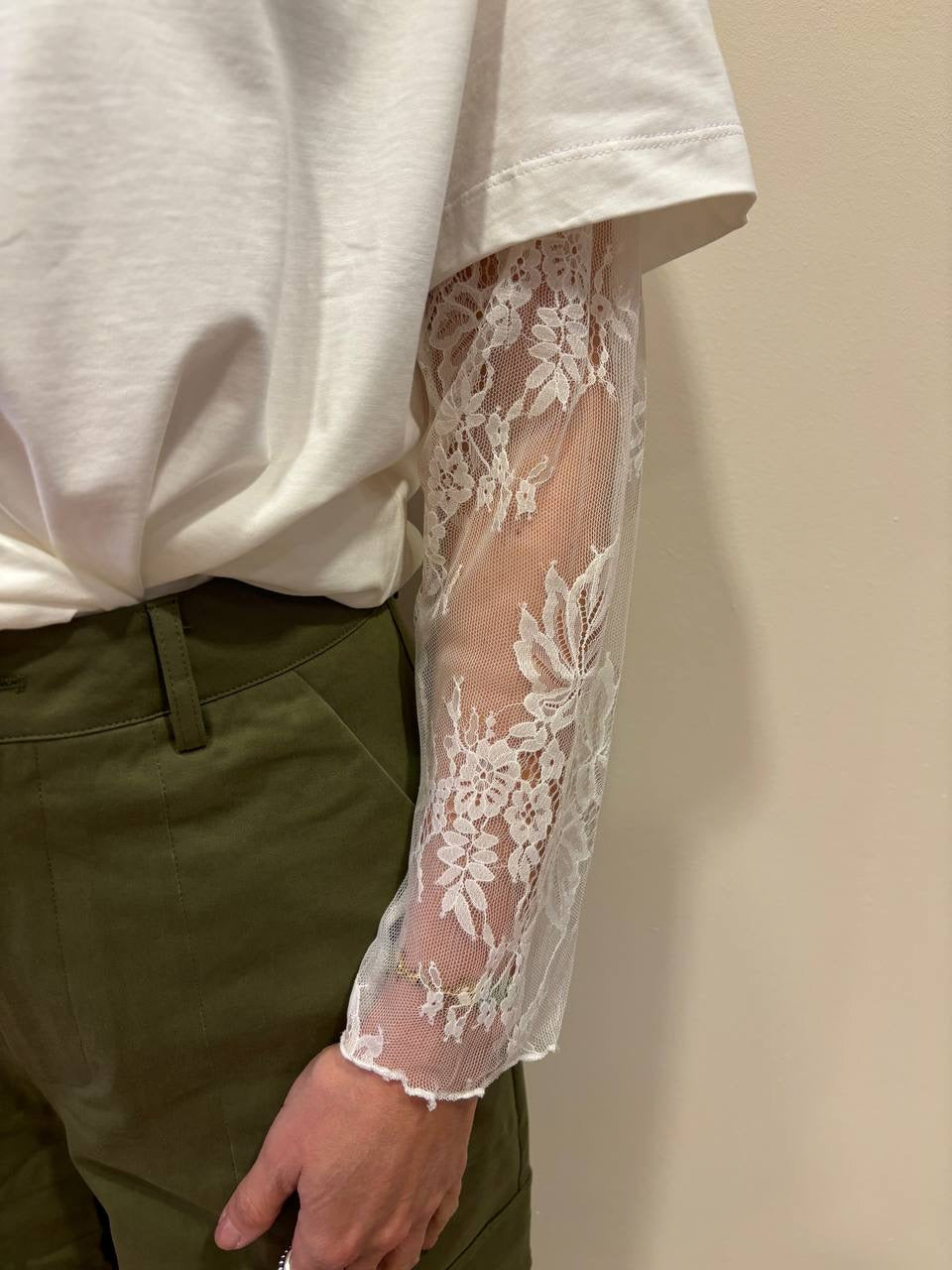 HAVEONE - T-shirt over in cotone con dettaglio maniche in pizzo