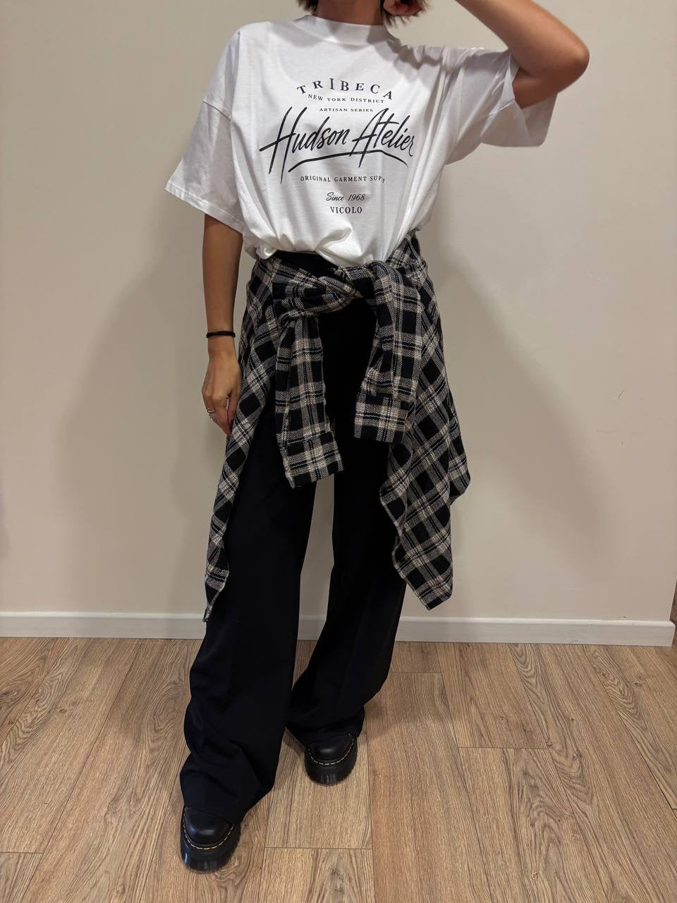 Camicia over in flanella in tartan bianco e nero con taschino