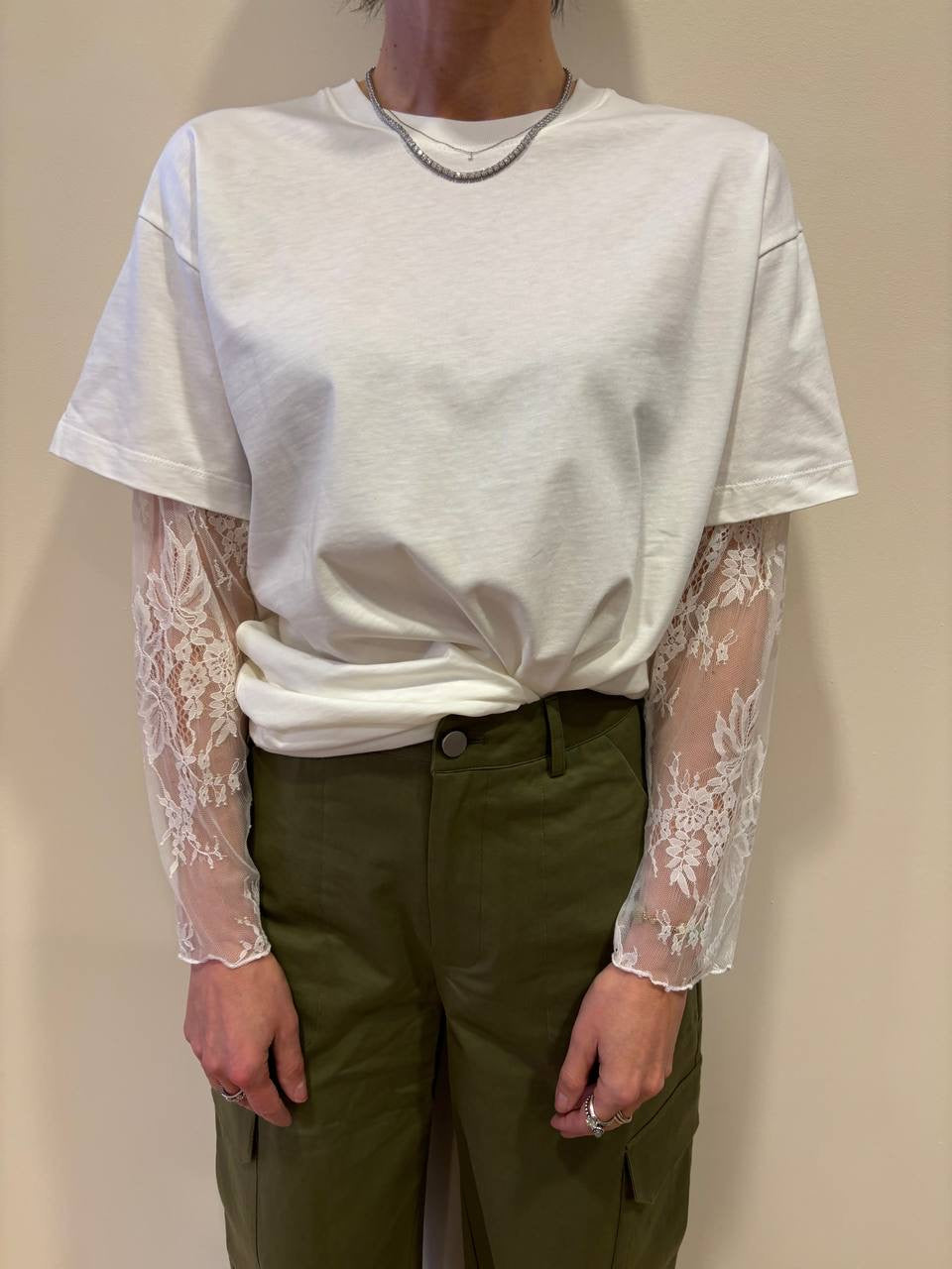 HAVEONE - T-shirt over in cotone con dettaglio maniche in pizzo
