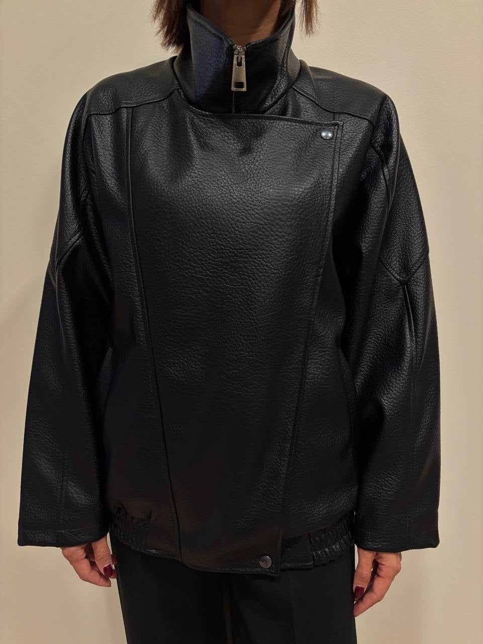 HAVEONE - Bomber in ecopelle goffrata nera con zip e bottone