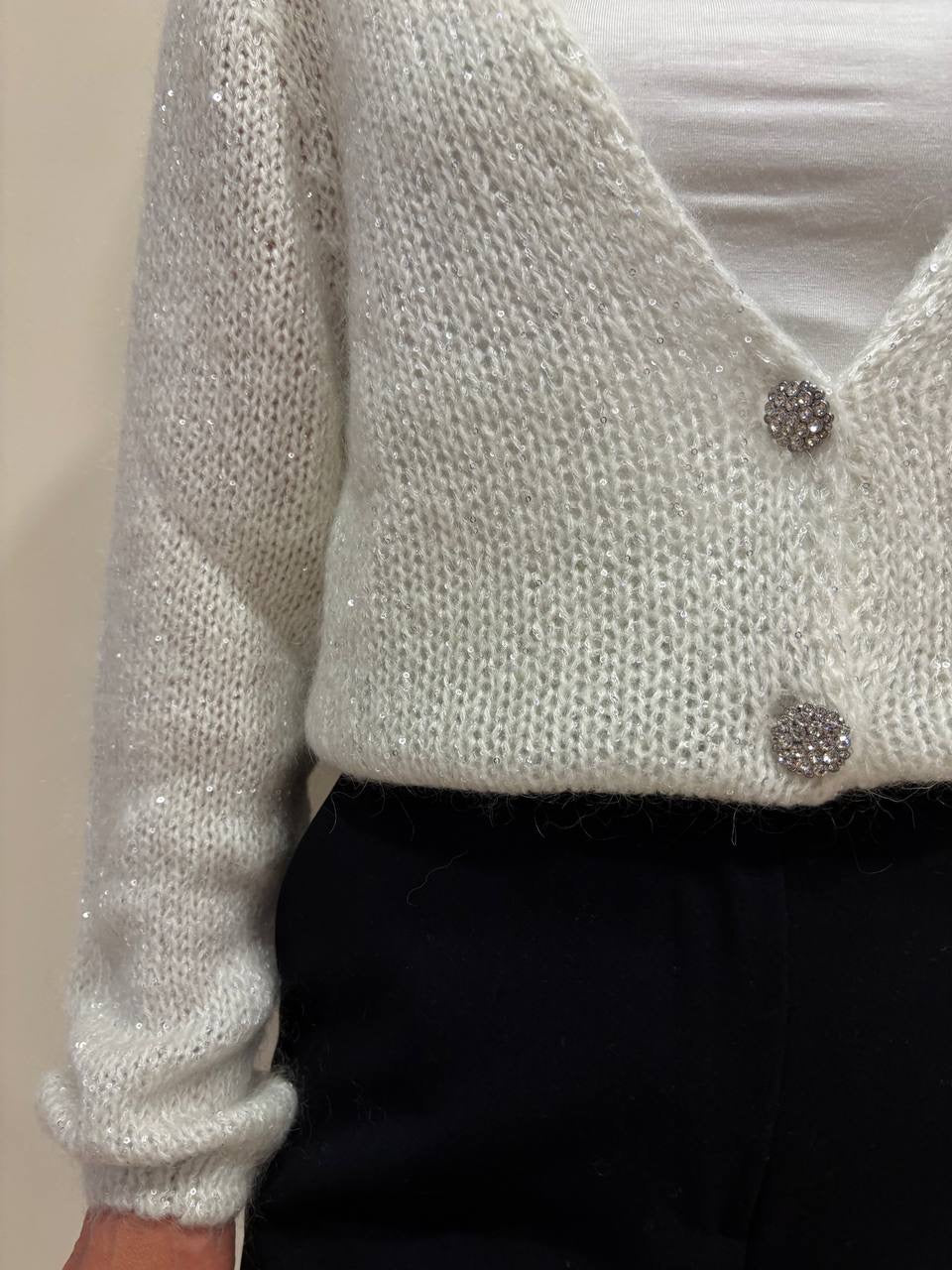 SOUVENIR - Cardigan corto burro con bottoni gioiello e micro lucette
