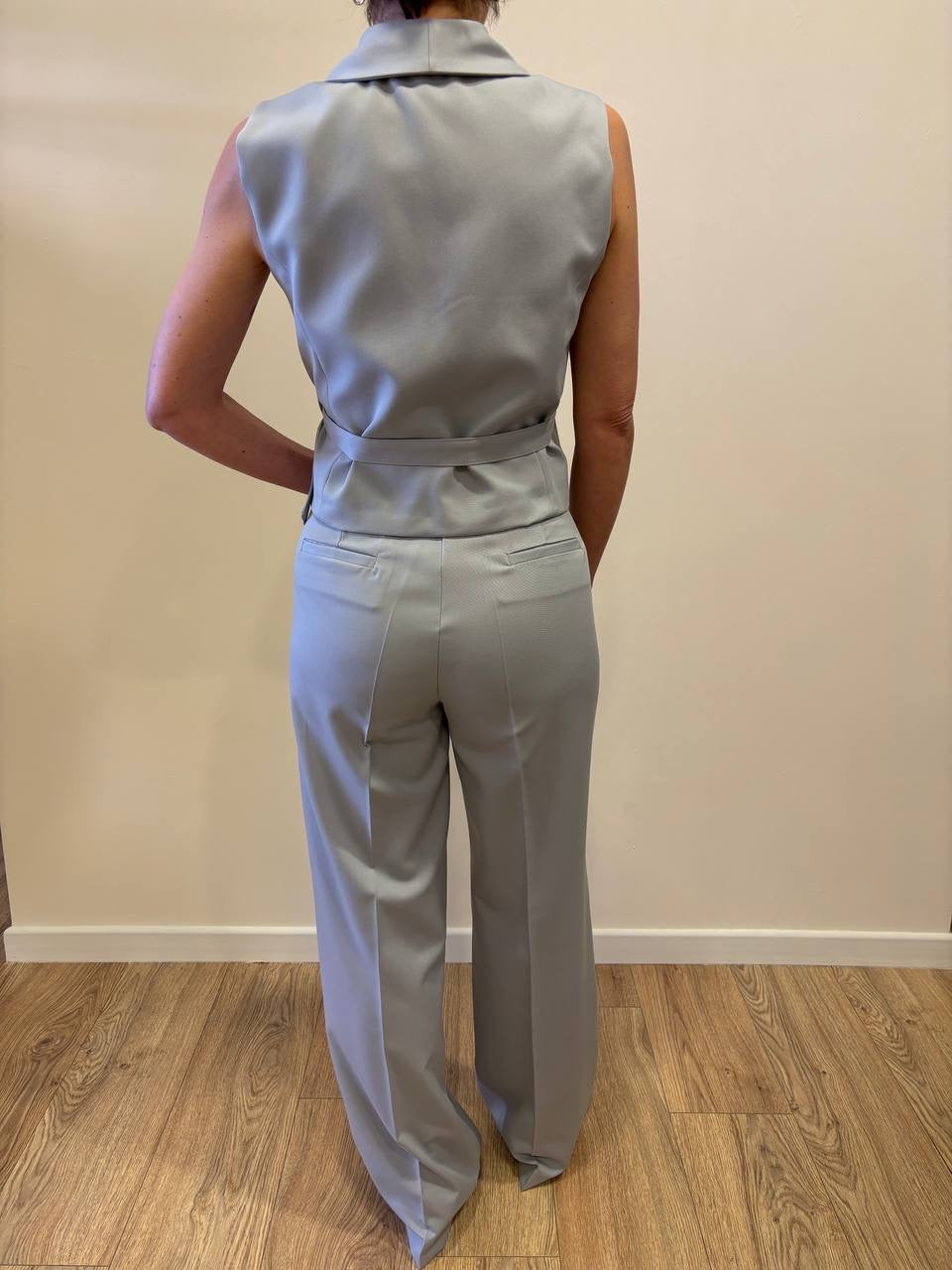 VICOLO - Gilet con chiusura con cinturino grigio