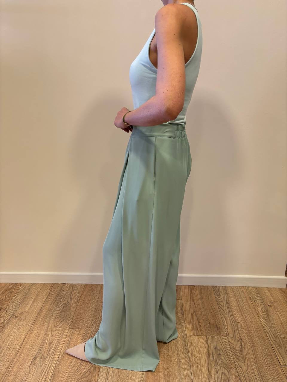 SAIPH - Pantalone a palazzo fluido con pinces ed elastico verde acqua