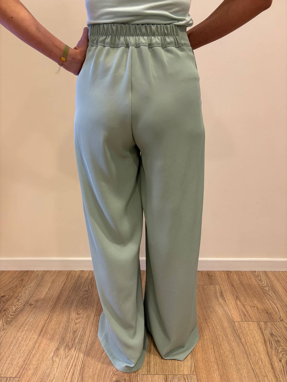 SAIPH - Pantalone a palazzo fluido con pinces ed elastico verde acqua