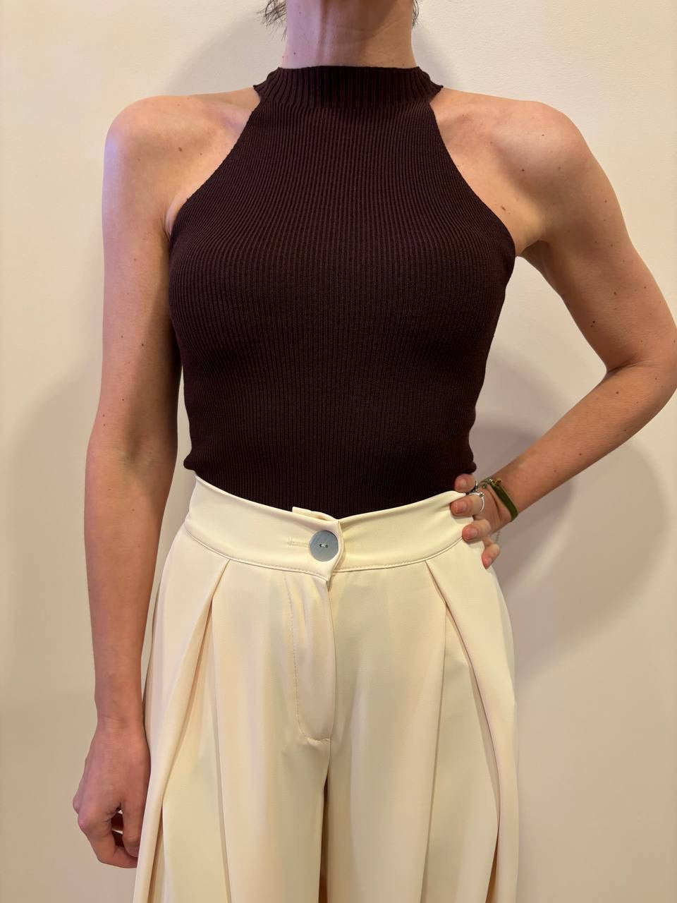 KONTATTO - Canotta in misto viscosa a costine con scollo all'americana - più colori