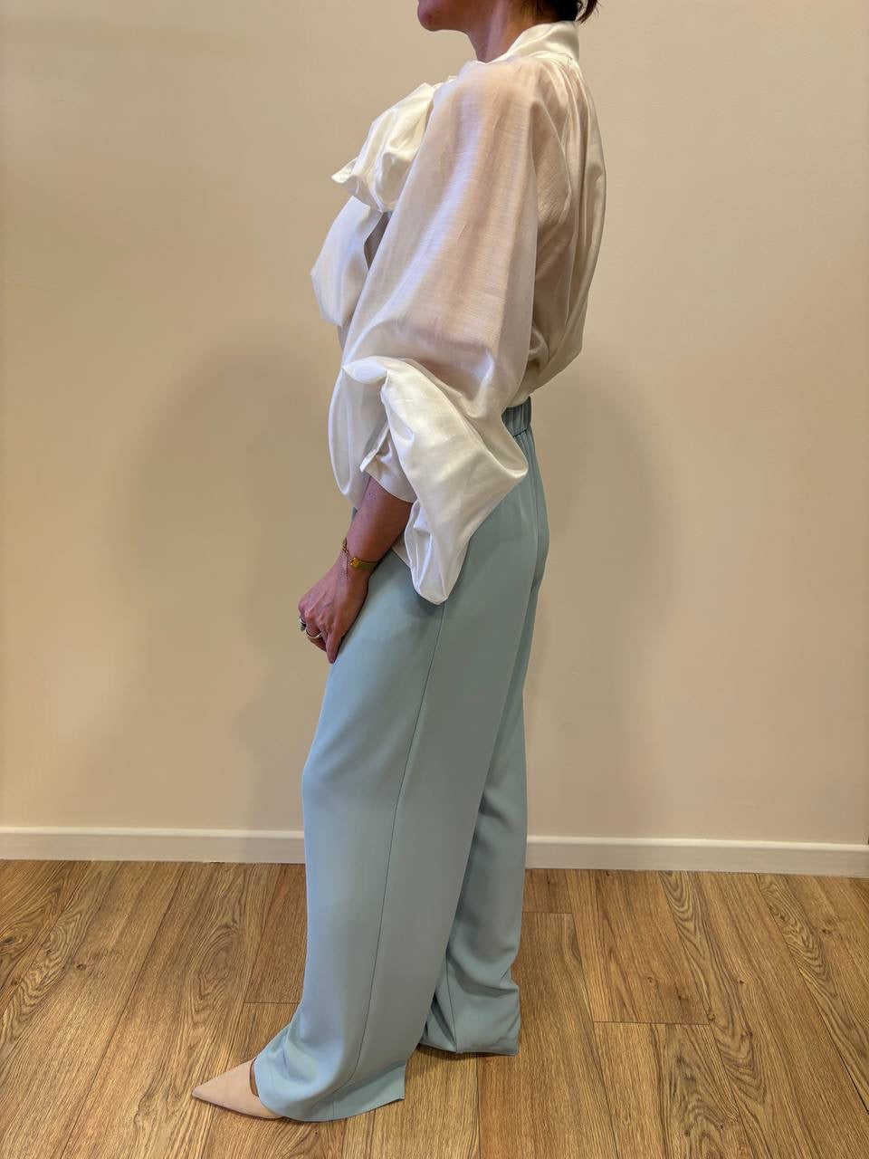 VICOLO - Camicia burro voluminosa con dettaglio fiocco