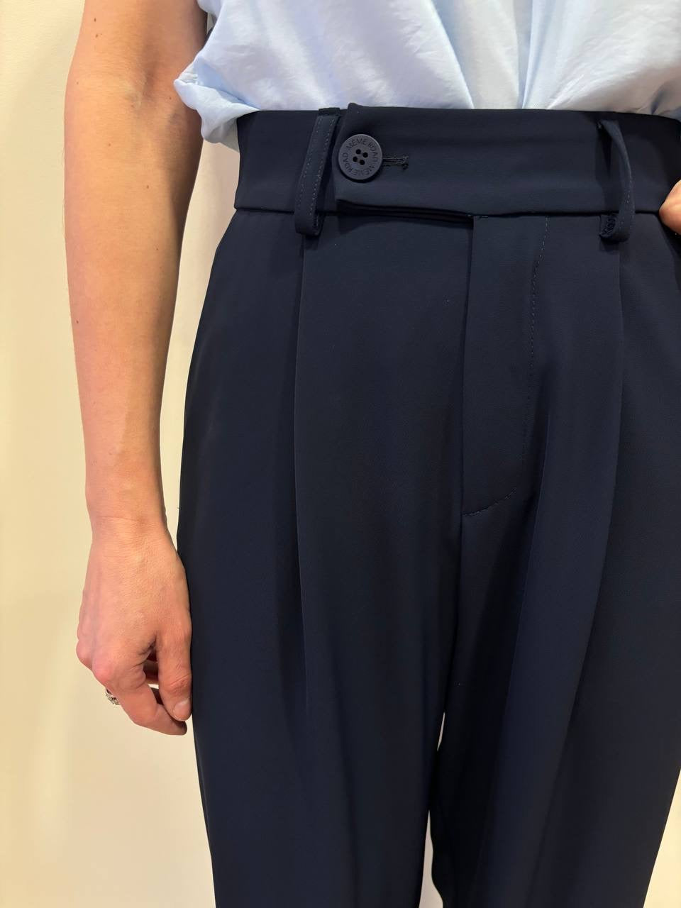 MEME ROAD - Pantalone a palazzo blu con pinces