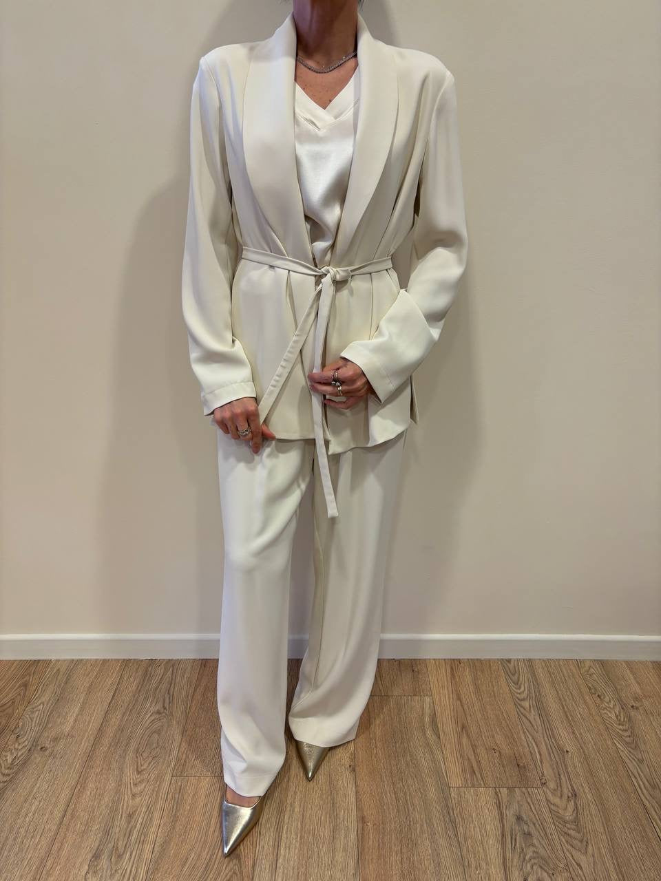 MEME ROAD - Pantalone a palazzo panna con pinces