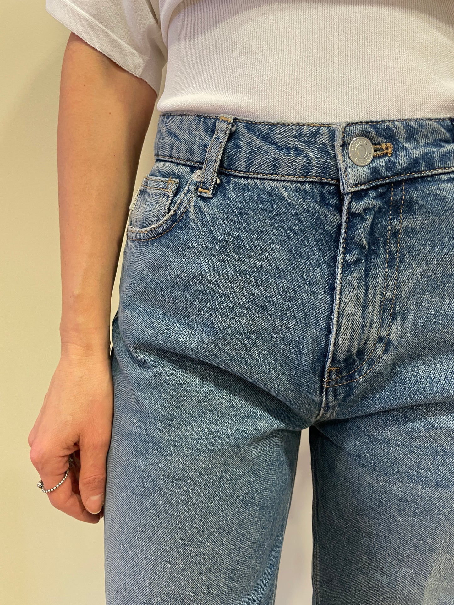 VICOLO - Jeans Alex a palazzo dritto in denim