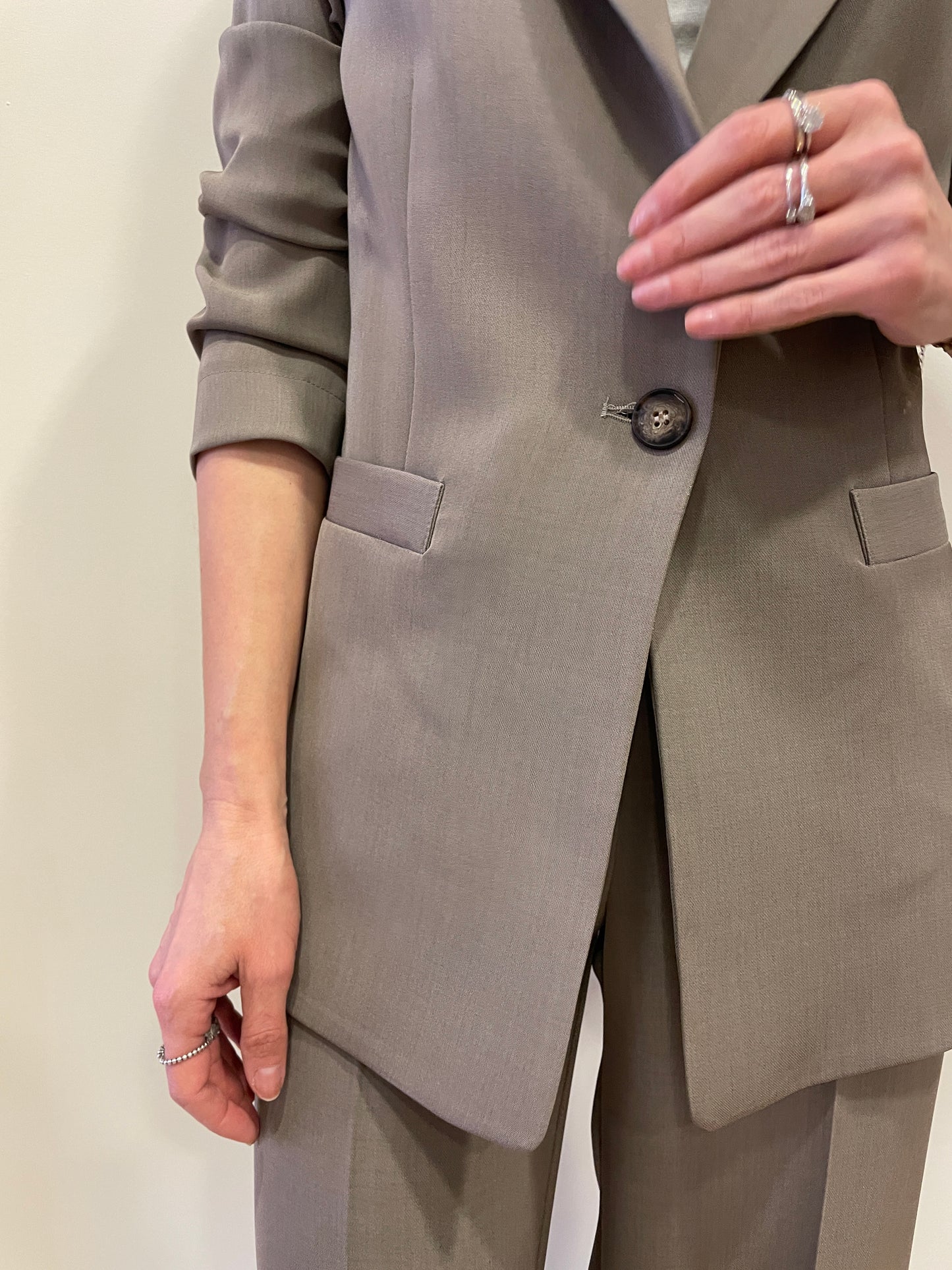 GOLD - Giacca Lidia a un bottone con lancia pronunciata color fango