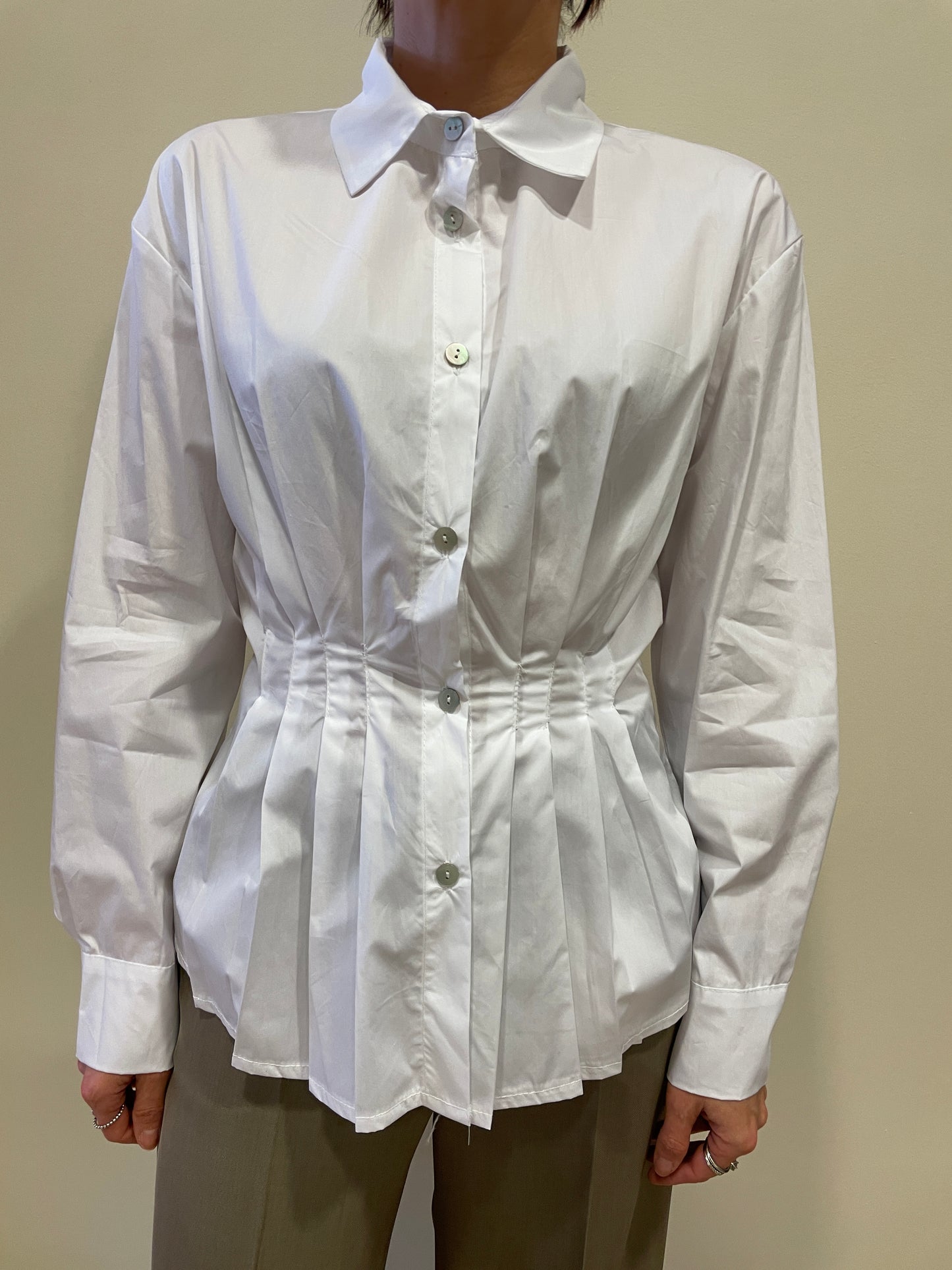 SAIPH - Camicia bianco ottico con dettaglio arricciature