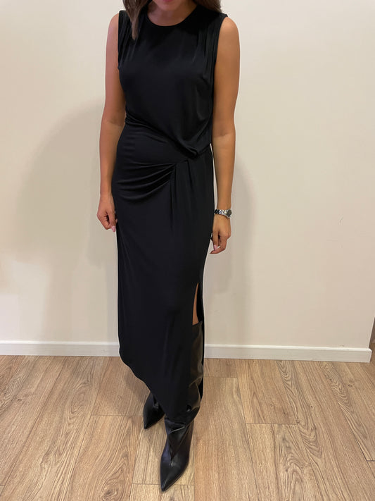 SUSY MIX - Abito lungo arricciato in vita con spacco laterale color nero