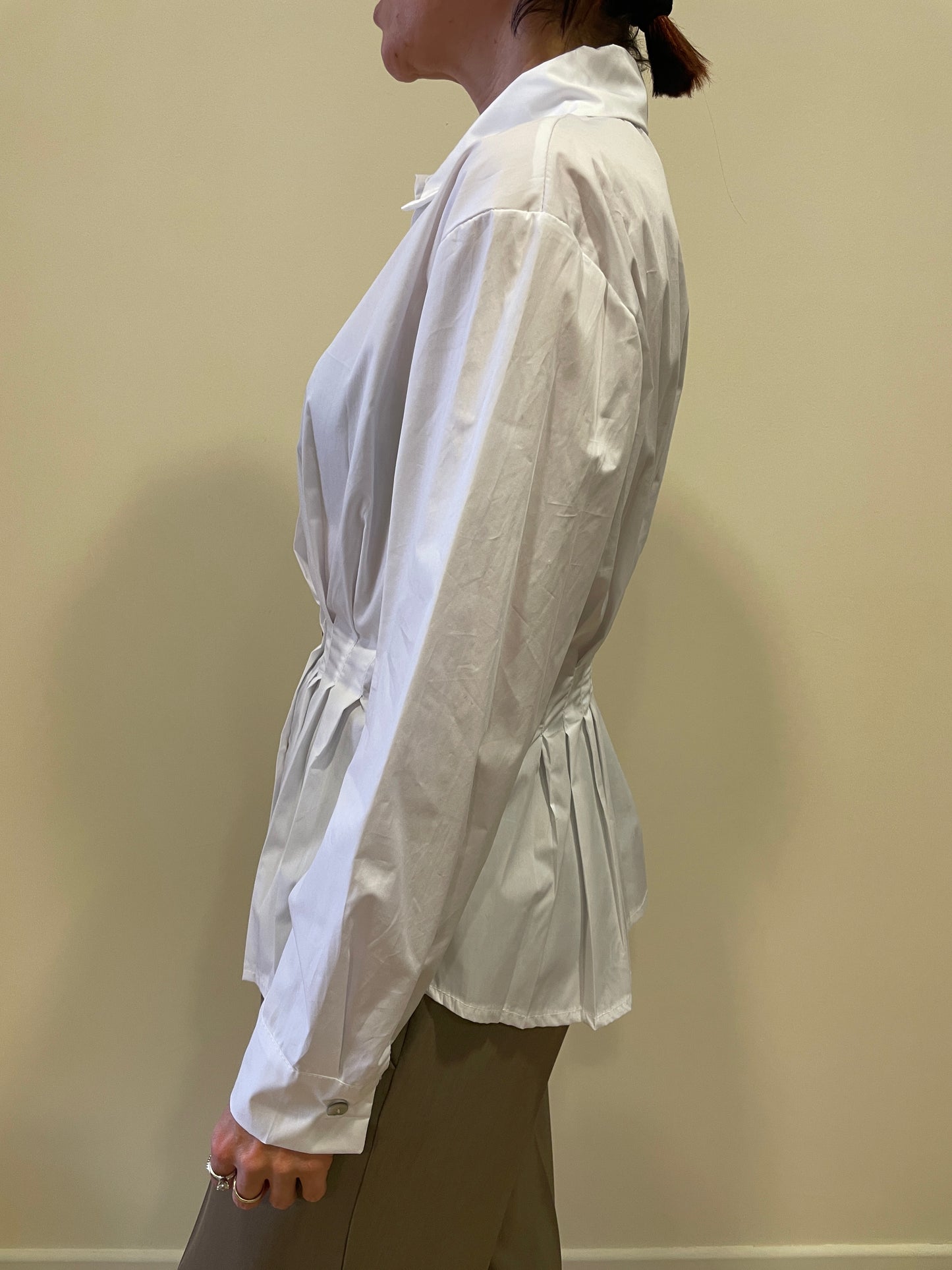 SAIPH - Camicia bianco ottico con dettaglio arricciature