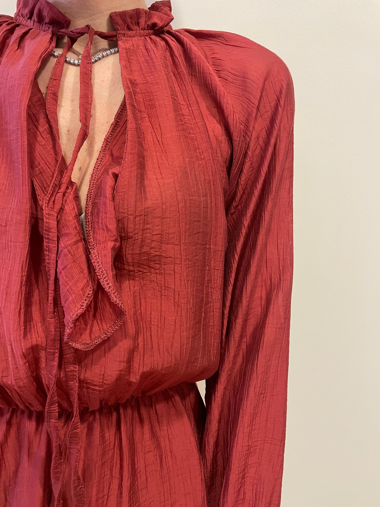 SAIPH - Abito corto color aragosta con volant e laccetto