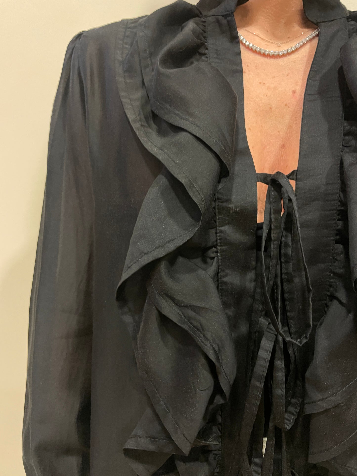 HAVEONE - Camicia nera con rouges e laccetti
