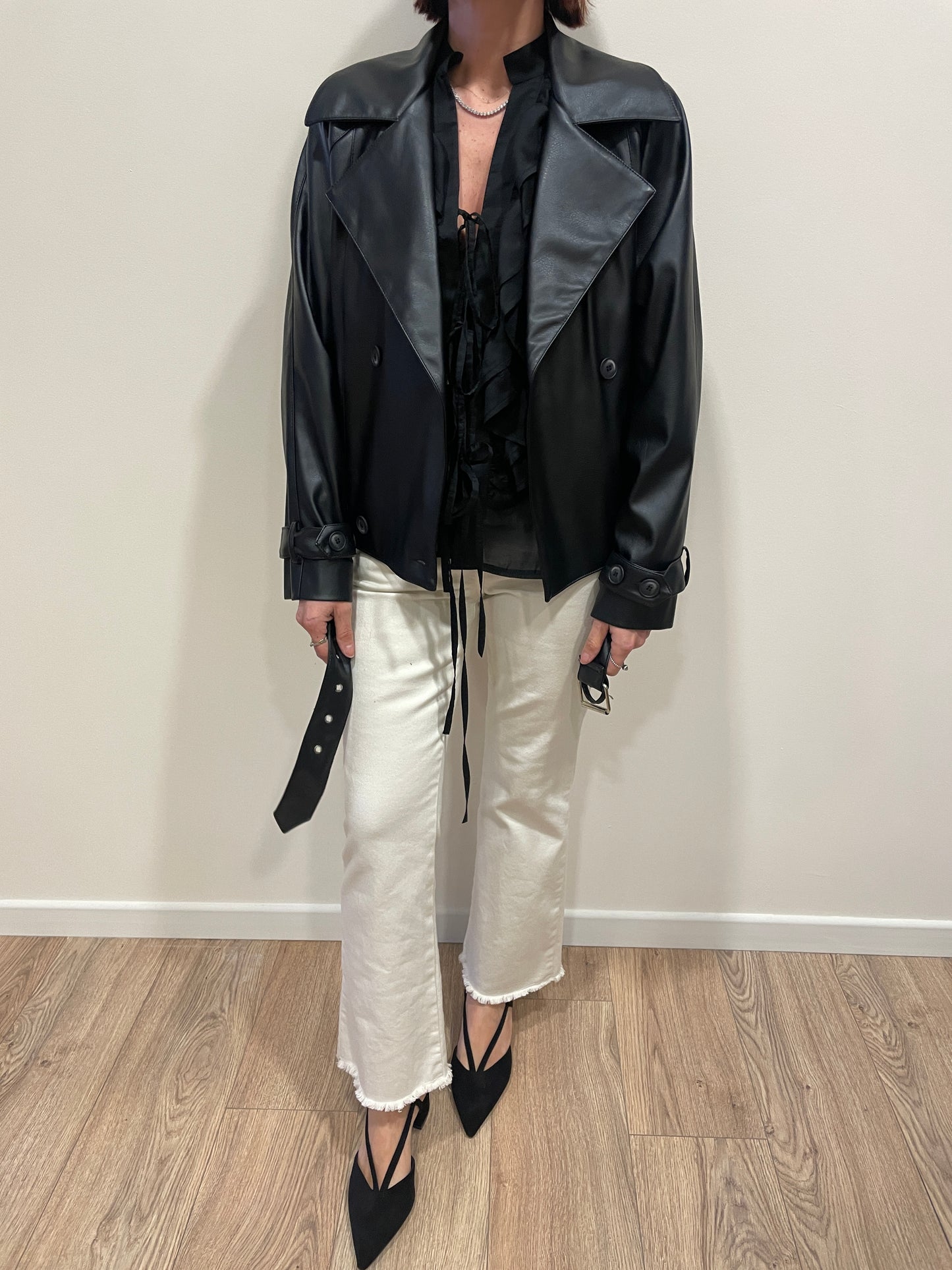 SOUVENIR - Jeans a trombetta color burro sfrangiato con cintura