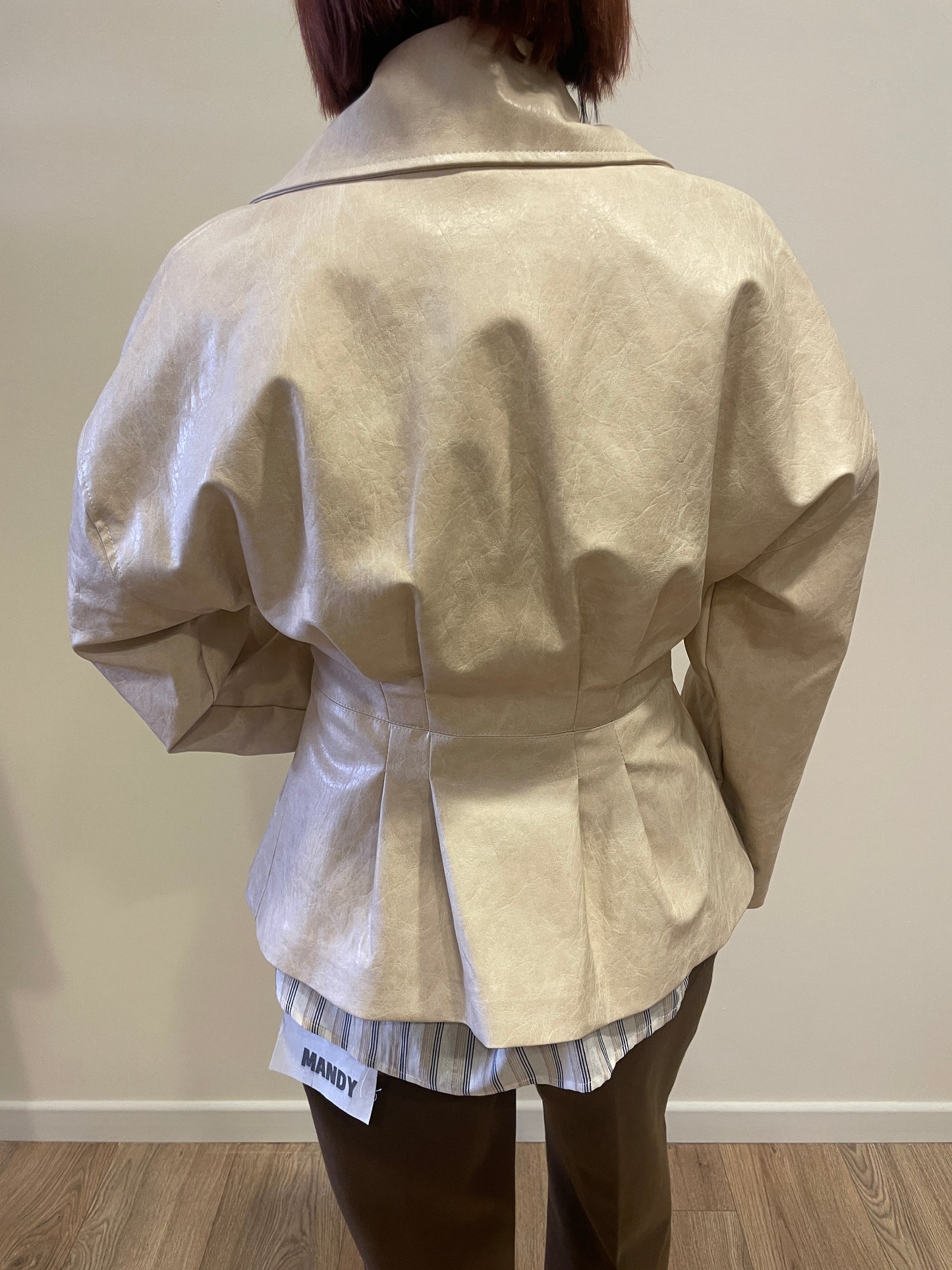 HAVEONE - Chiodo in ecopelle avorio a doppiopetto con dettaglio pinces