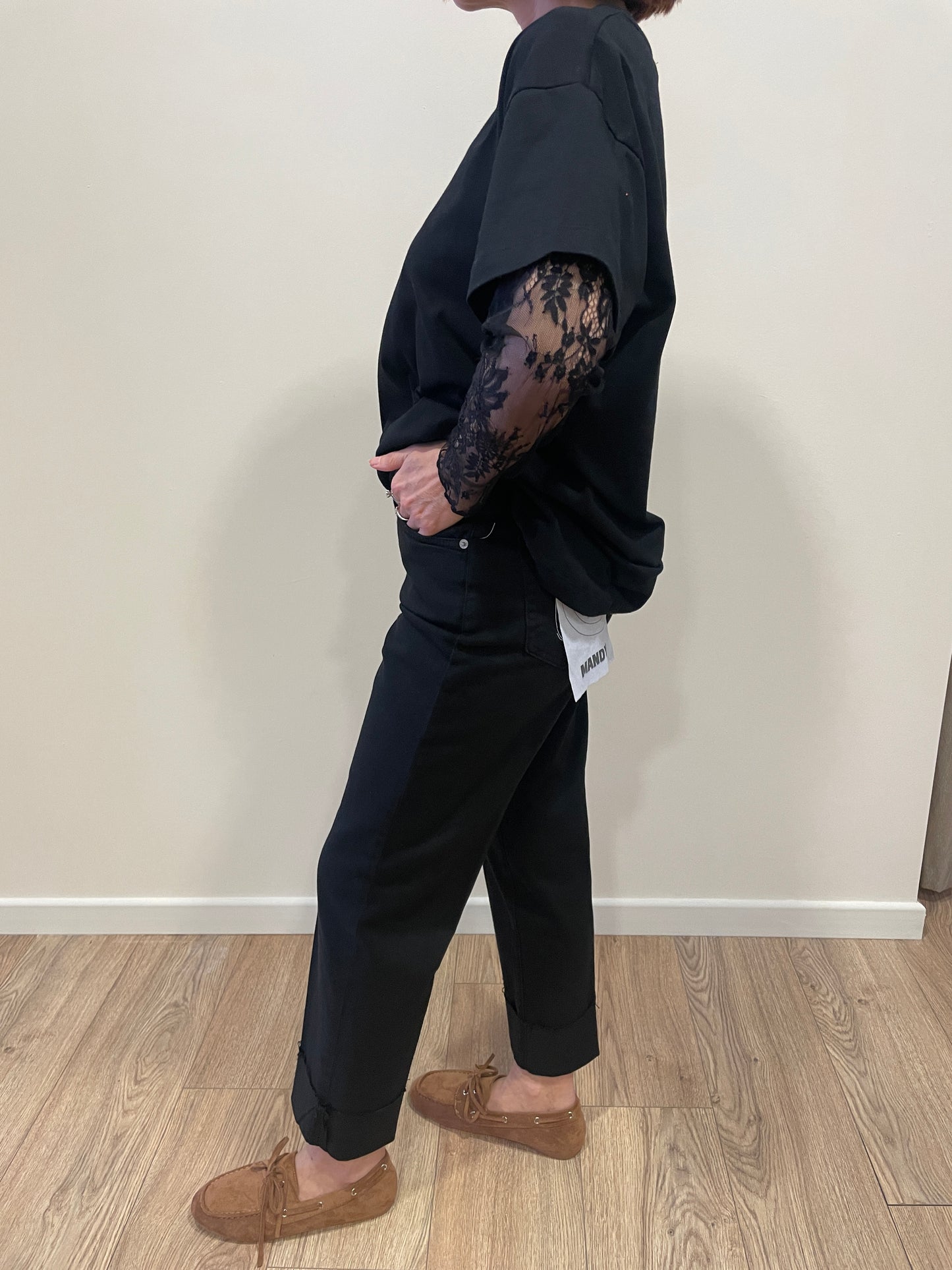 HAVEONE - Jeans Mandy nero elasticizzato con cintura e risvolto