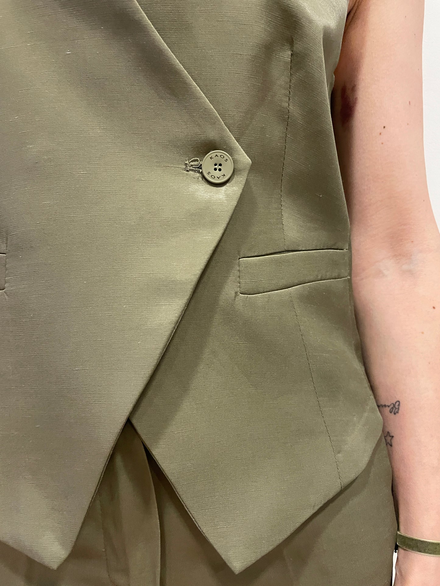 KAOS - Gilet a doppiopetto color verde oliva con viscosa