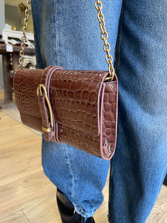 VICOLO - Borsa Shibuya belted bag con tracolla a catena pitonata e verniciata color moka